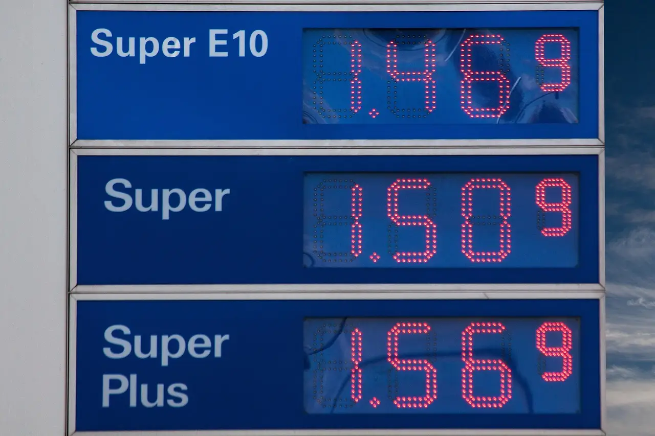 As Trump touts energy companies’ fortunes, U.S. consumers face the most expensive year for gas prices ever