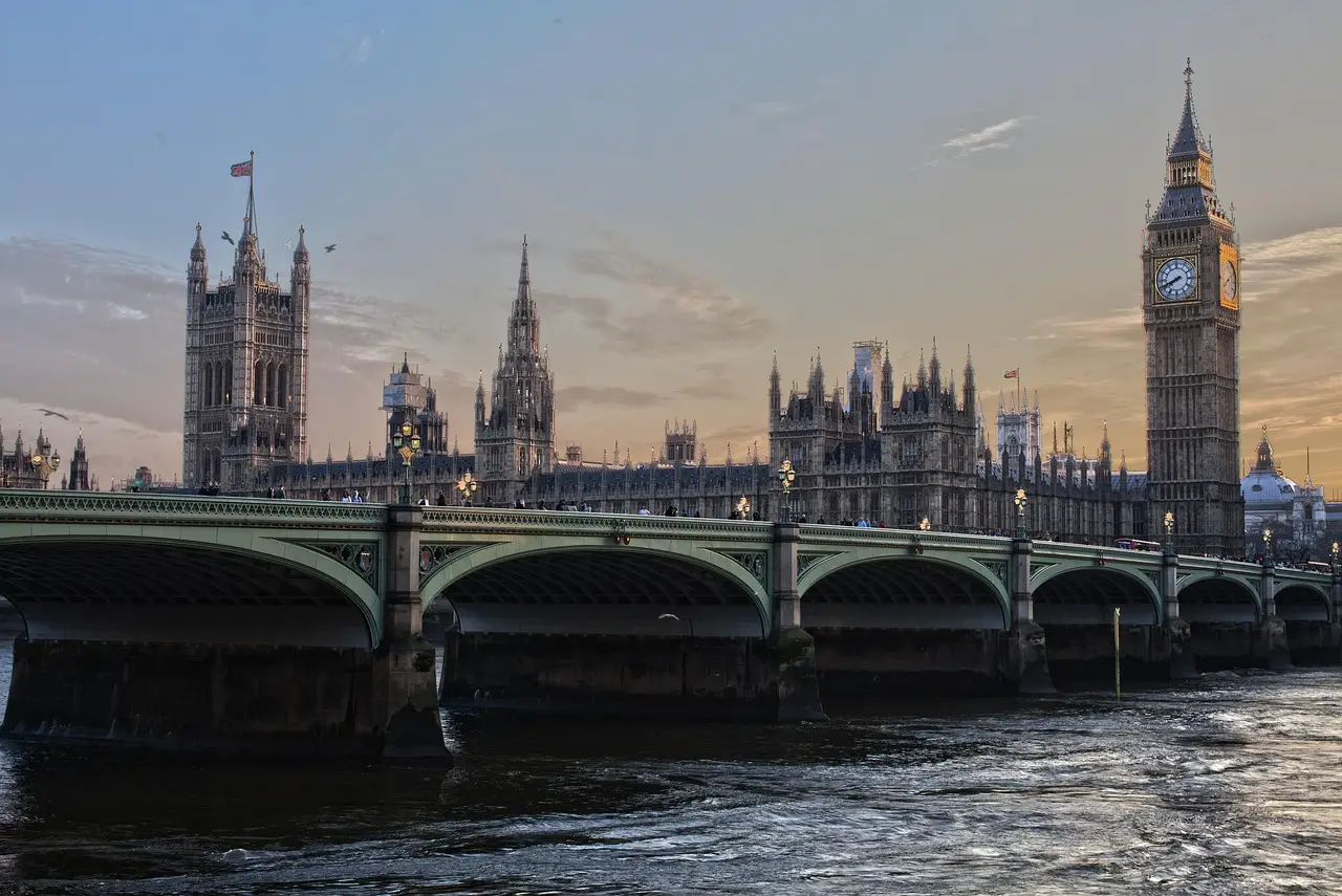 Chancellor targets cost of living crisis in budget for a ‘difficult moment’