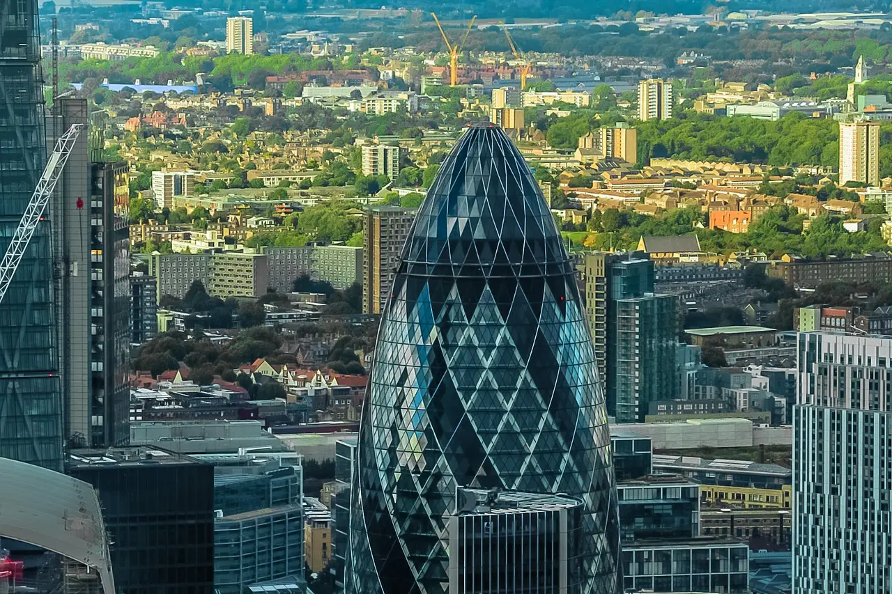UK business leaders urge Budget support for founders - IT Brief UK