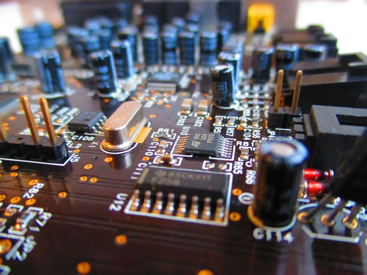 Chip Startup Tenstorrent Raises $1.5B Led by Trace Capital, Innovation X - citybiz