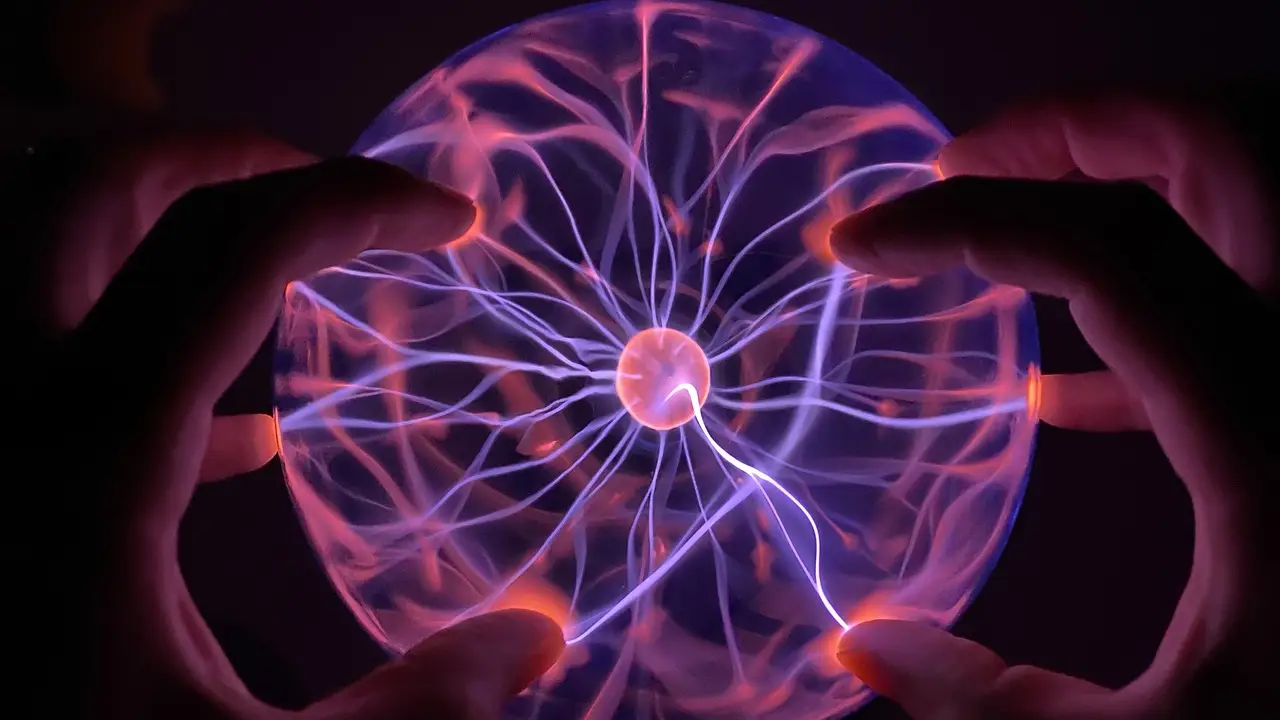 Fusion startups are giving the government shares in exchange for awards. Is it worth it?