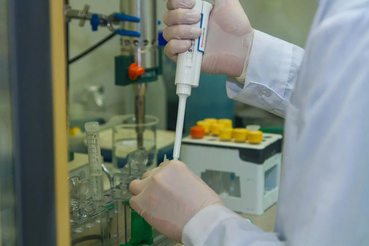 US proposes curbs on investment in Chinese biotech firms - The Edge Malaysia